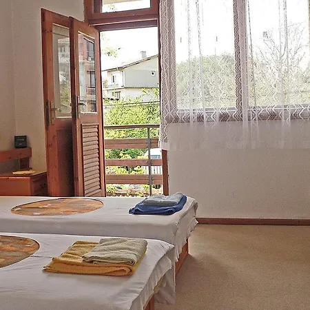 Kalina Vendégház Szent Konstantin és Elena