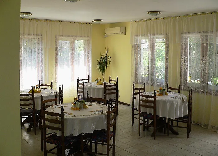 Kalina Affittacamere 2*