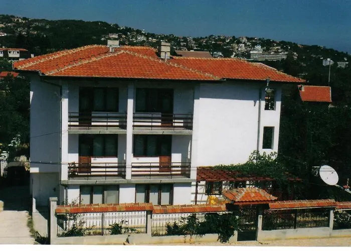 Guest house Kalina 2*